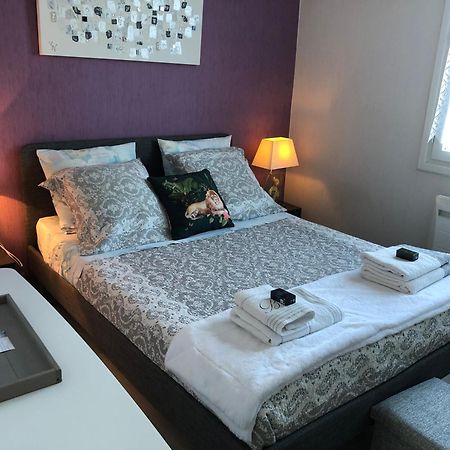 « Chez Annie » Bed & Breakfast Doué-la-Fontaine Eksteriør bilde