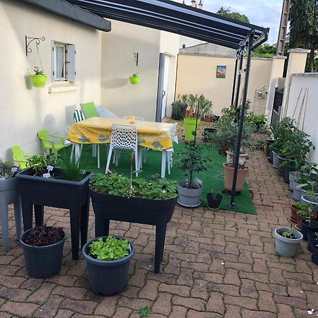 « Chez Annie » Bed & Breakfast Doué-la-Fontaine Eksteriør bilde