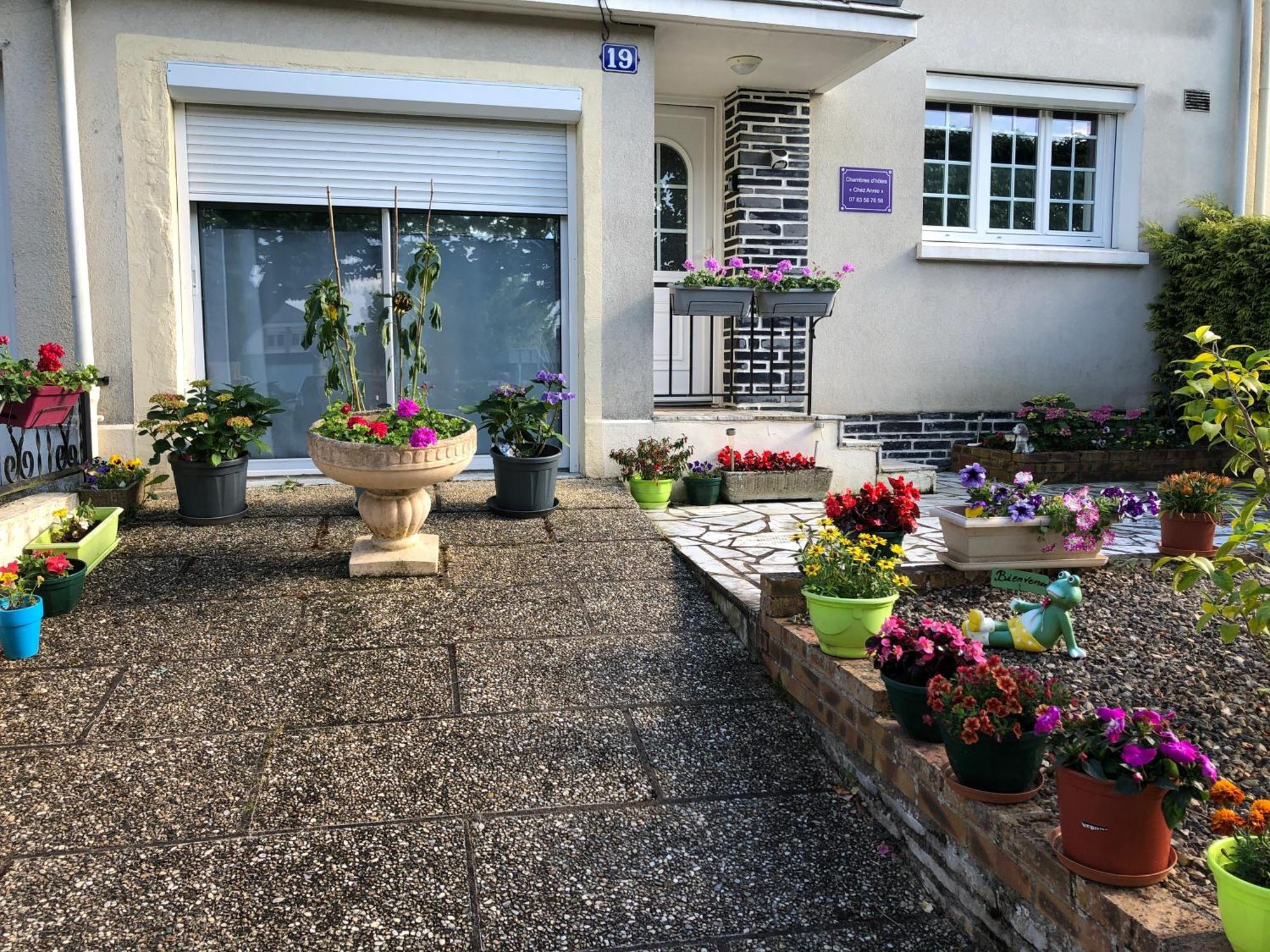 « Chez Annie » Bed & Breakfast Doué-la-Fontaine Eksteriør bilde